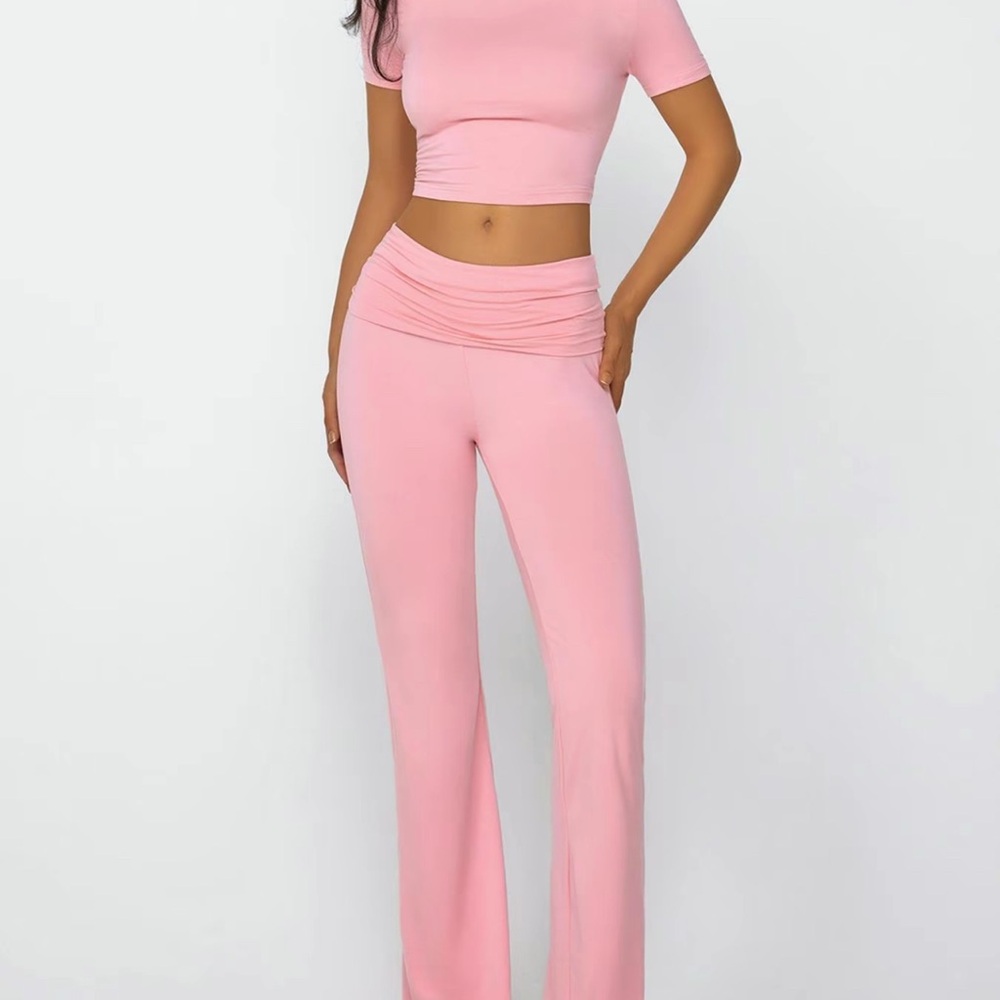 Matching Set - Flared leggings with crop top - Picture 2 of 2